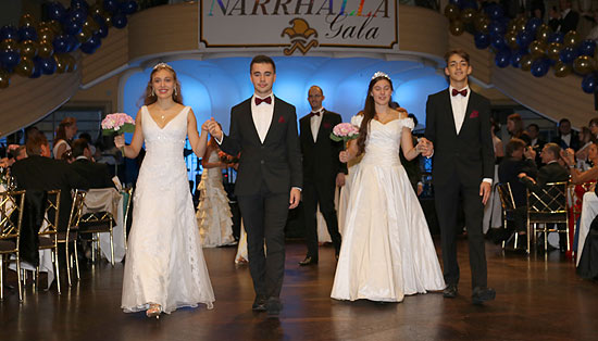 Narrhalla Debütanten 2018/2018 - erste Vorstellung bei der Narrhalla Gala am 16.11.2018 (©Foto: Martin Schmitz)